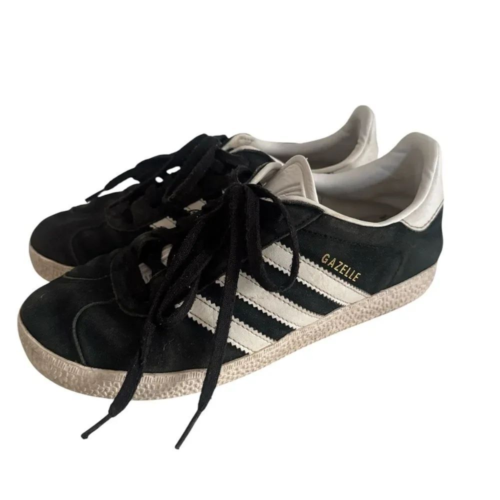 Adidas Gazelle Black and White Shoes EUC